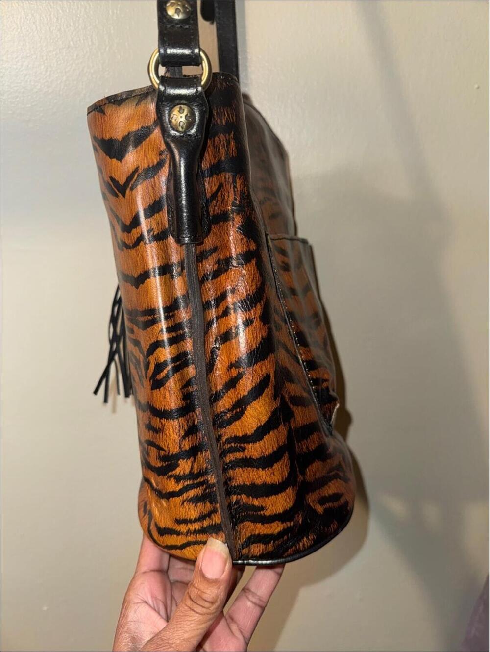Patricia Nash Tiger Print Leather Bucket Crossbody - Picture 6 of 12